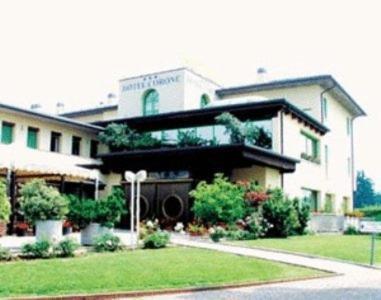 Hotel Corone Caerano Di San Marco Exterior foto