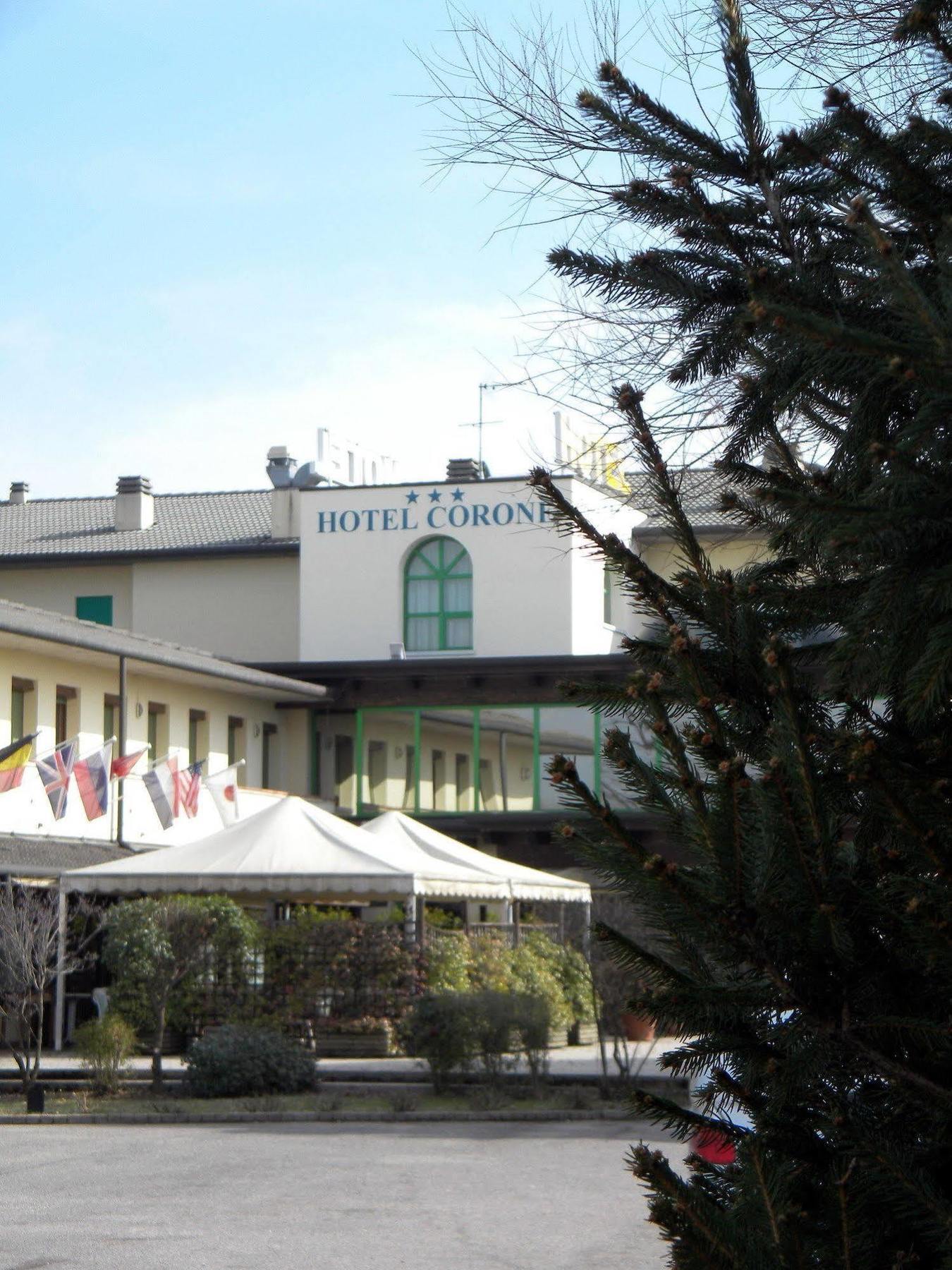 Hotel Corone Caerano Di San Marco Exterior foto
